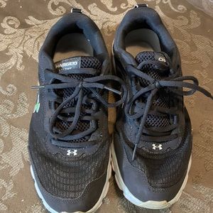 Used men’s snickers size 10 by under armour